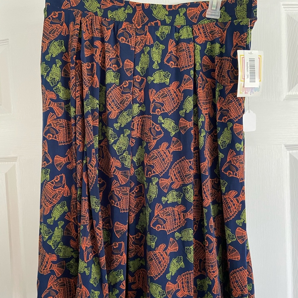 NWT WOMENS SKIRT